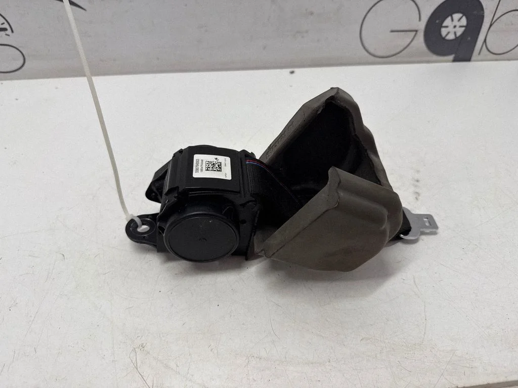 Tagumine turvavöö 644634300B