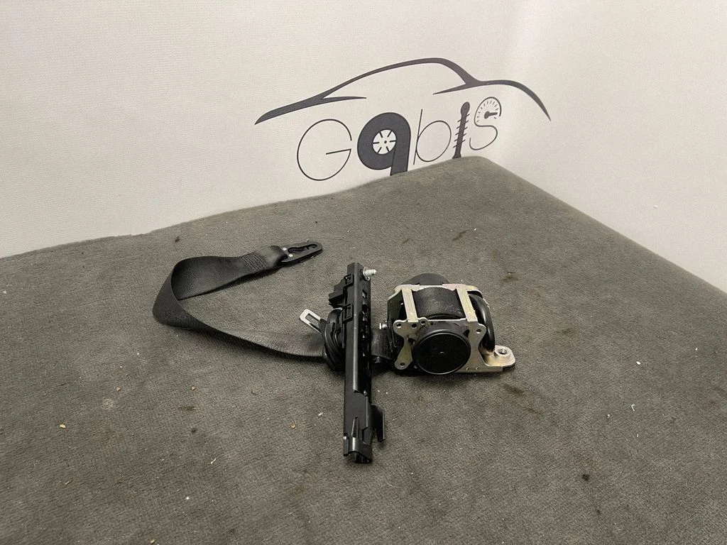 Front seatbelt – Mercedes-Benz GLC-Class C253 (2016-)