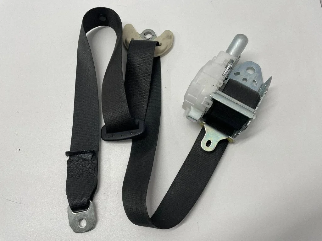 Front seatbelt – Lexus GS 250 350 300H 450H (2013-)
