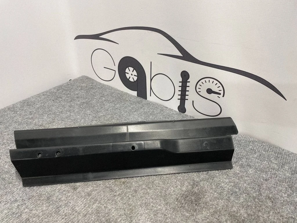 Other trunk/boot trim element 100917400E – Tesla Model S (2012-)