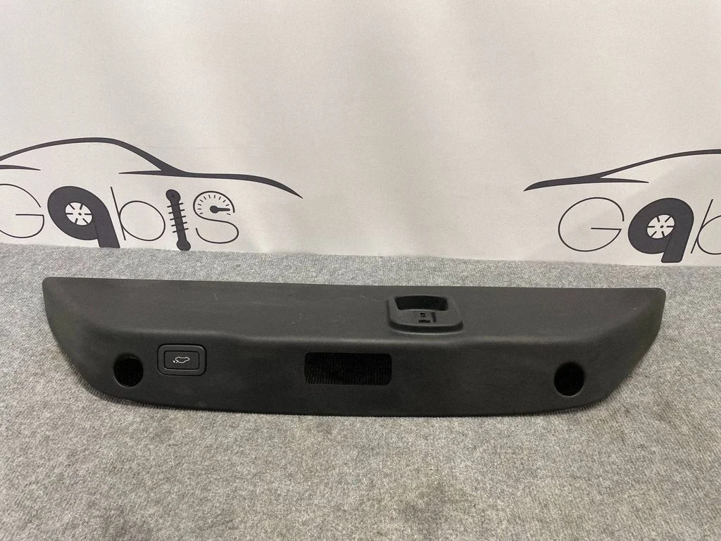 Other trunk/boot trim element – Jaguar XJ X351 (2009-2019)