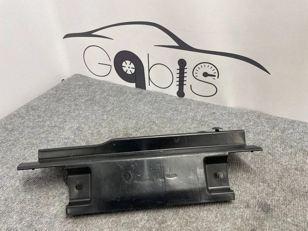 Other trunk/boot trim element 100917400E – Tesla Model S (2012-)