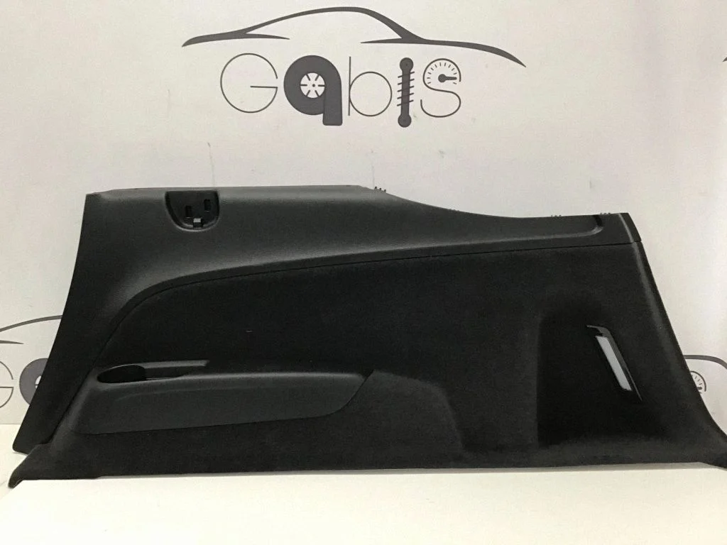 Pagasiruumi külje viimistluspaneel 4M0863880 – Audi Q7 4M (2015-)