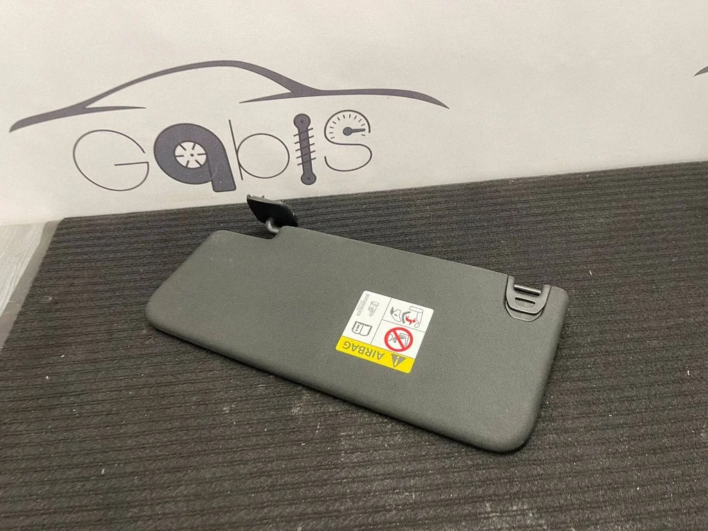 Osłona przeciwsłoneczna 6CR69TX7AE