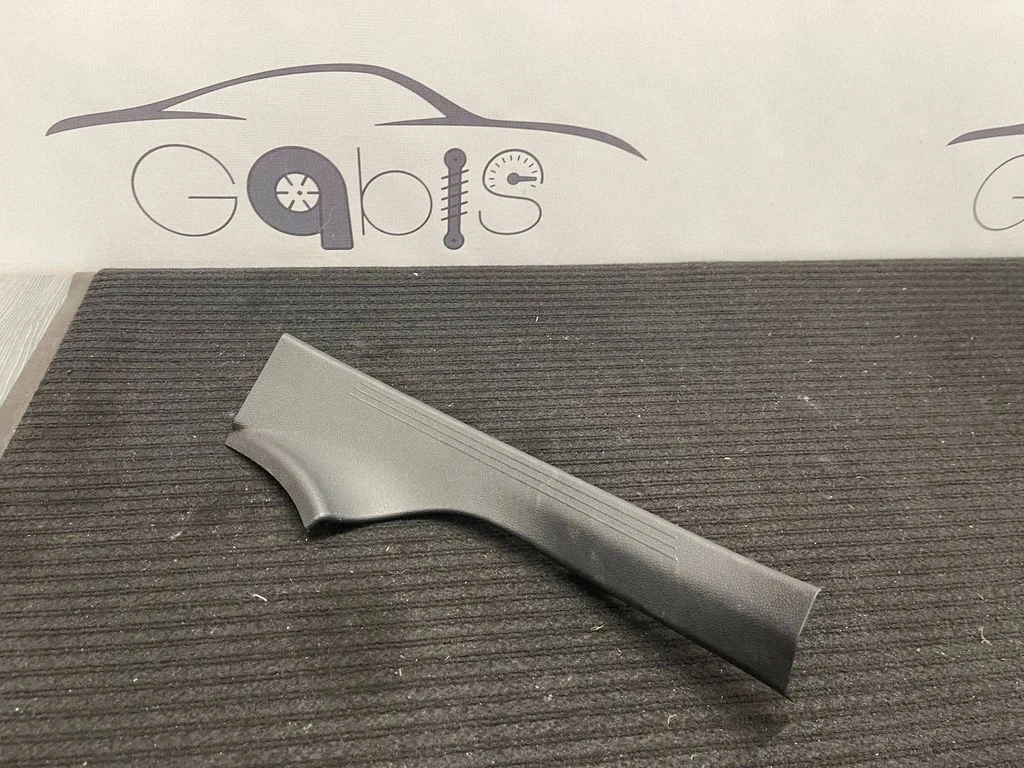 Rear sill trim cover A2136808502