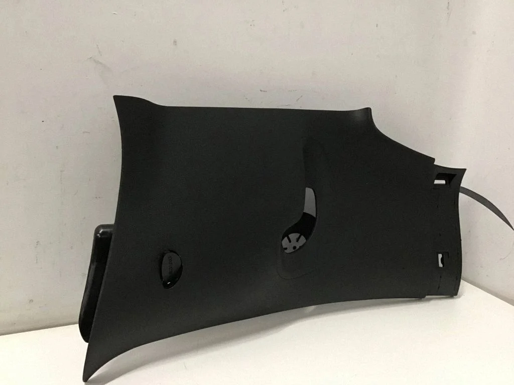 (C) pillar trim – Dodge RAM 1500 DS (2009-)