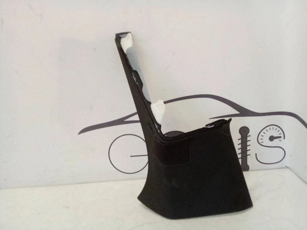 (C) pillar trim 8W8867246