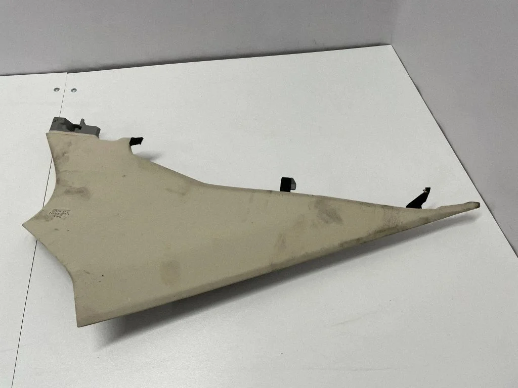(D)pillar trim (top) – Lexus GS 250 350 300H 450H (2013-)