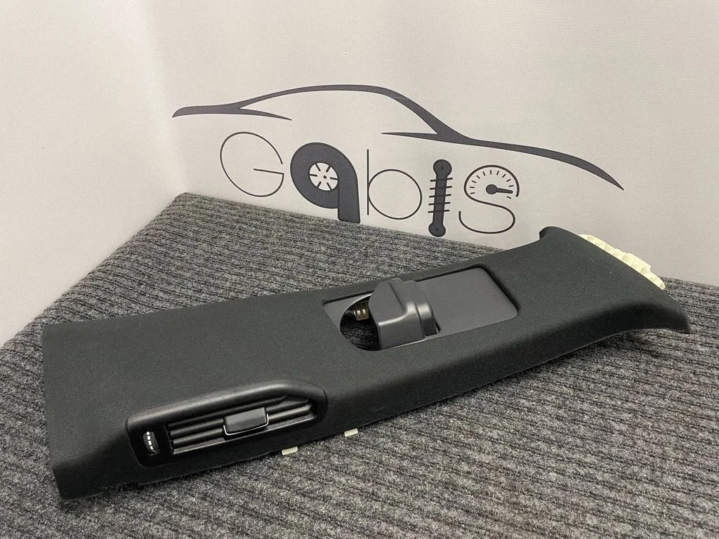 (B) pillar trim (top) – Mercedes-Benz GLS-Class X166 (2015-2019)