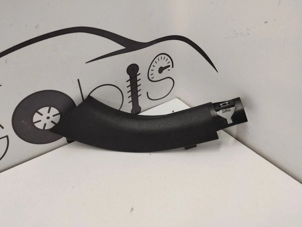 (B) pillar trim (top) a2056807100