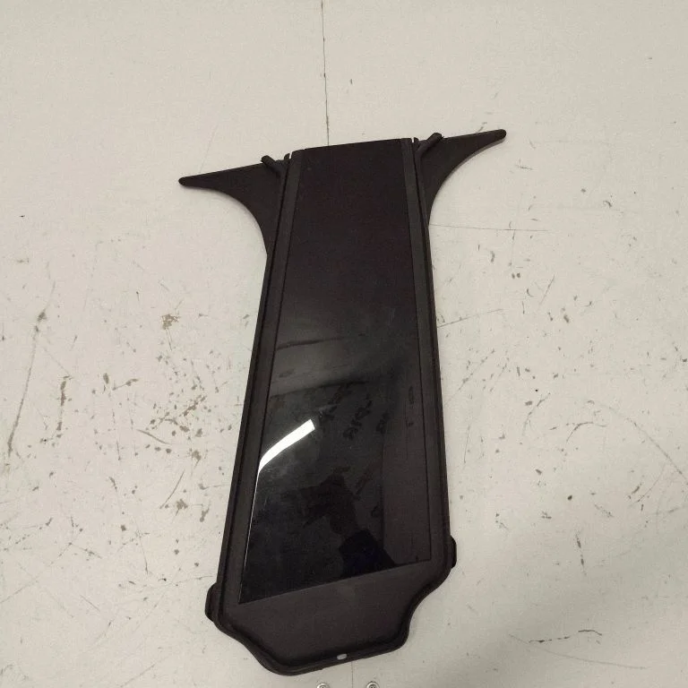 (B) pillar trim (top) 7483005