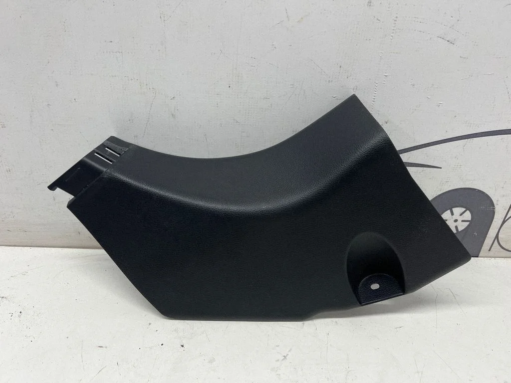 Front sill trim cover – Toyota RAV 4 (XA50) (2018-)