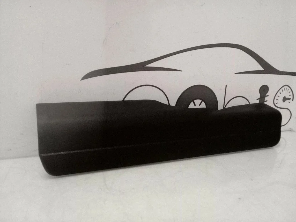 Front sill trim cover 7446421
