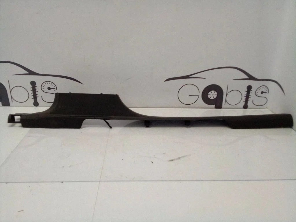 Front sill trim cover 5NA853371