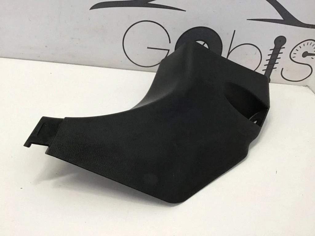 Front sill trim cover – Toyota RAV 4 (XA50) (2018-)
