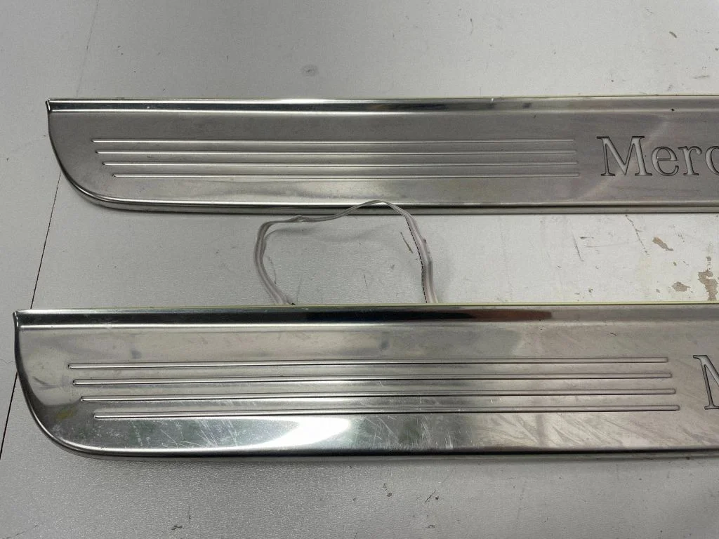 Front sill trim cover – Mercedes-Benz C-Class W205 (2014-2021)