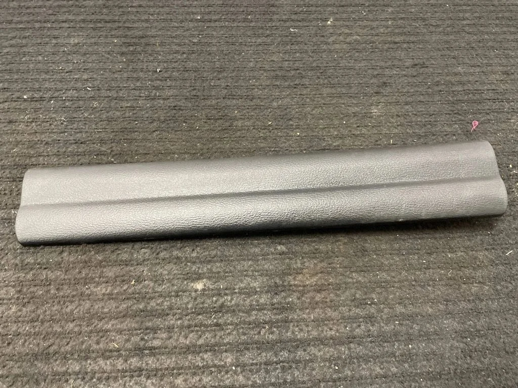 Front sill trim cover 7326833 – BMW X1 F48 F49 (2015-2022)