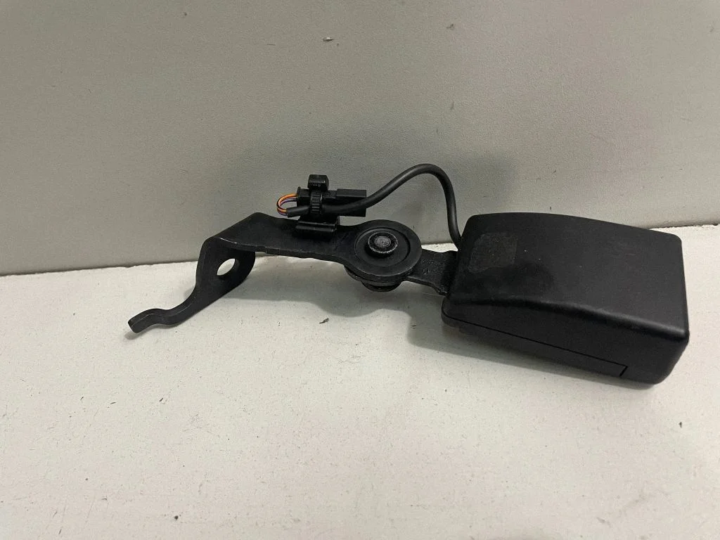 Tagumise turvavöö pannal – BMW 5-seeria G30 G31 G38 (2016-)