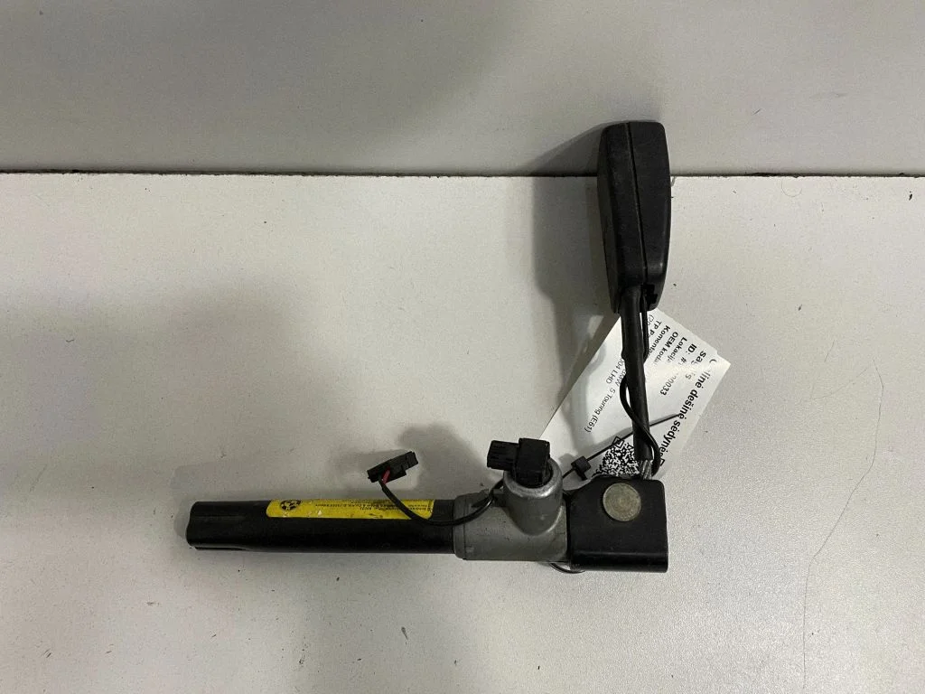 Rear seatbelt buckle – BMW 5 Series E60 E61 (2004-2010)