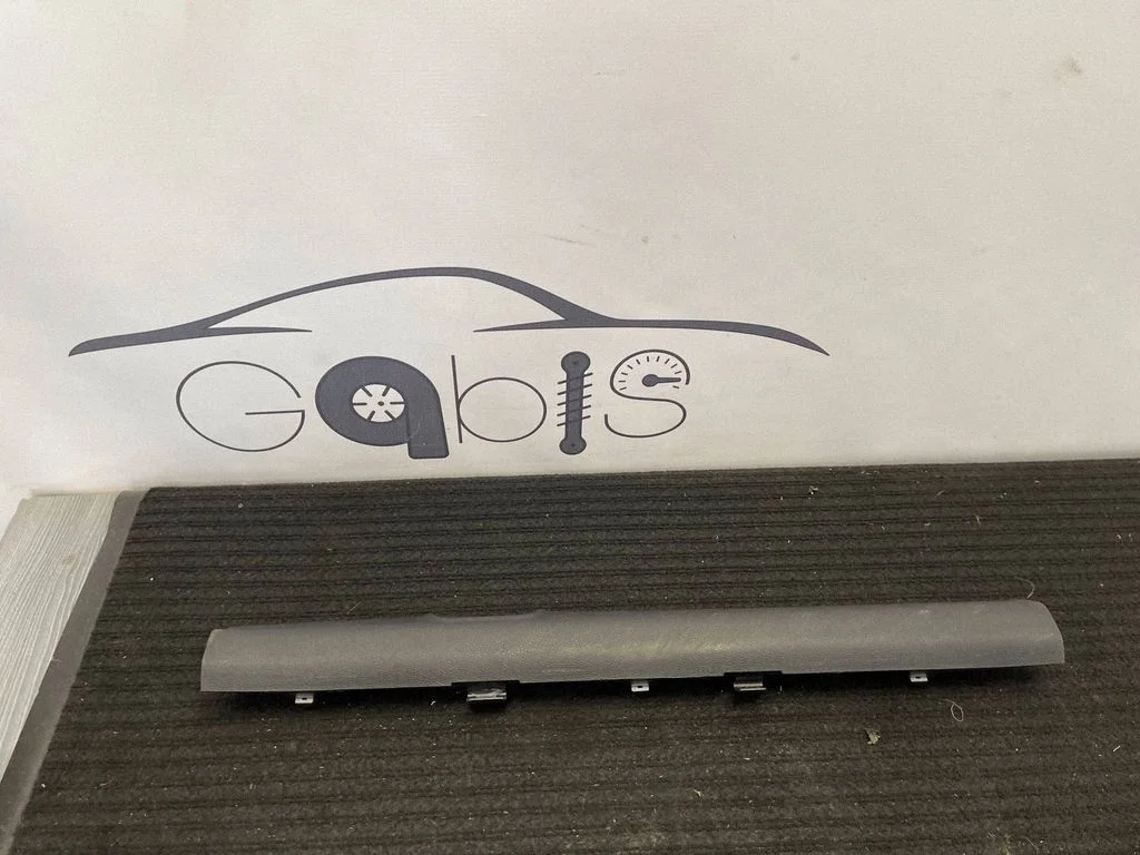Front sill trim cover 85881-D4001