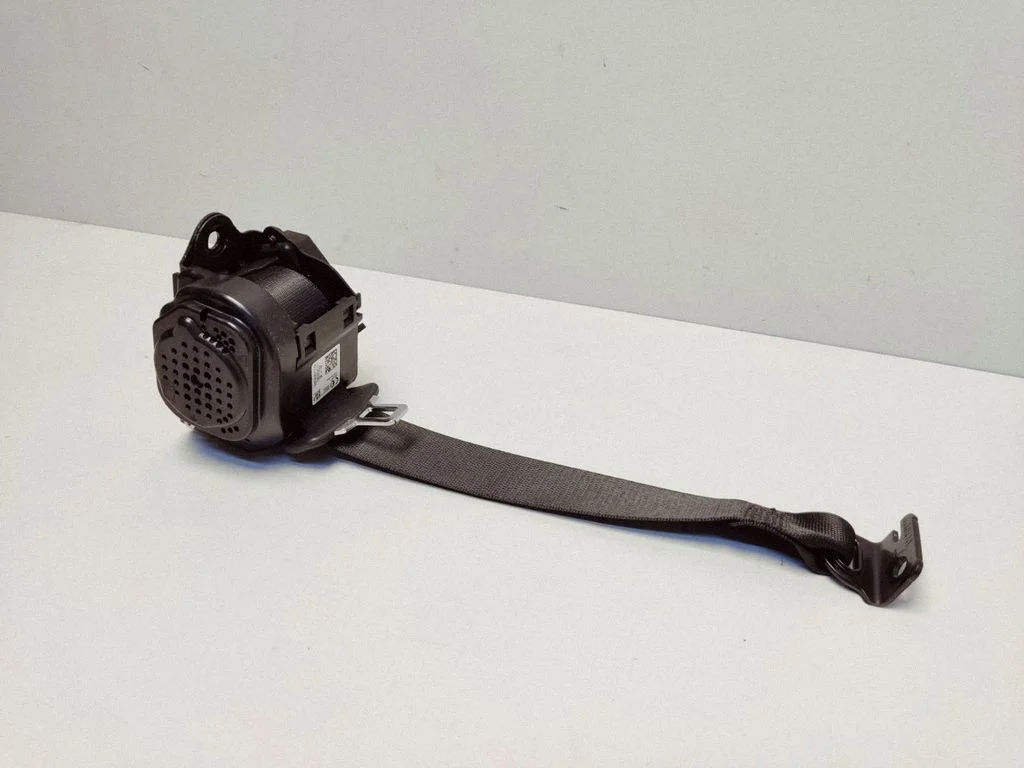 Rear seatbelt – BMW 1 Series F40 (2019-2023)