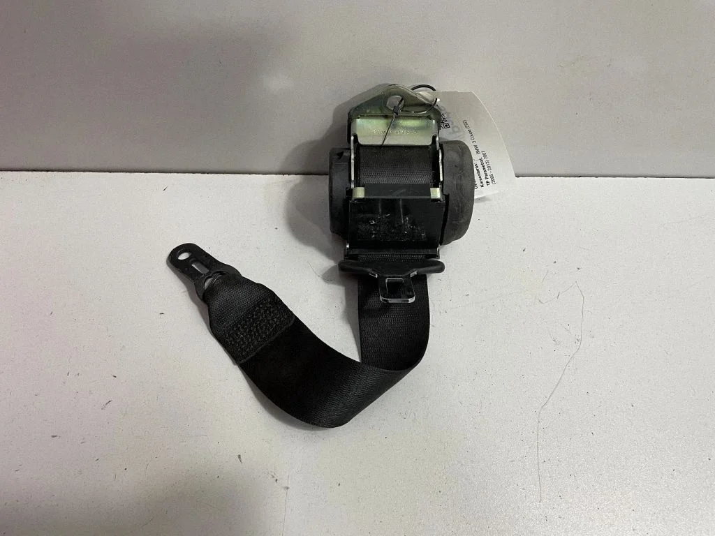 Rear seatbelt – BMW 3 Series E92 E93 (2005-2014)
