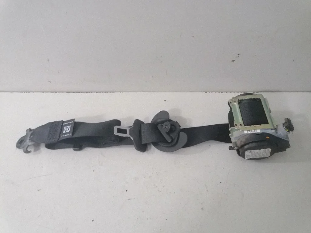 Front seatbelt – BMW 5 Series F10 F11 (2009-2016)