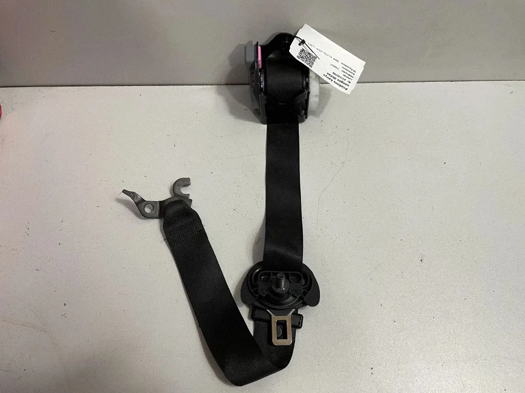 Front seatbelt – BMW X3 F25 (2010-2017)
