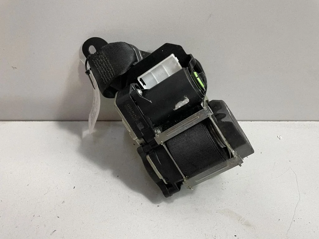 Front seatbelt – BMW 3 Series F30 F35 F31 (2012-2018)