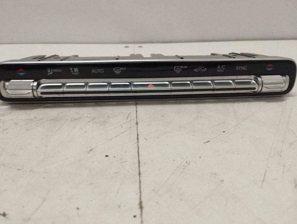 Gaisa kondicioniera/klimata/sildītāja vadības bloks (salonā) A2479056703