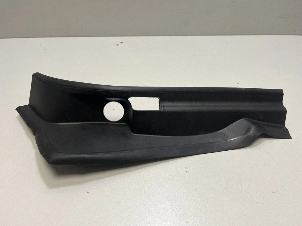 Muu pagasiruumi viimistluse osa – BMW i4 (2021-)