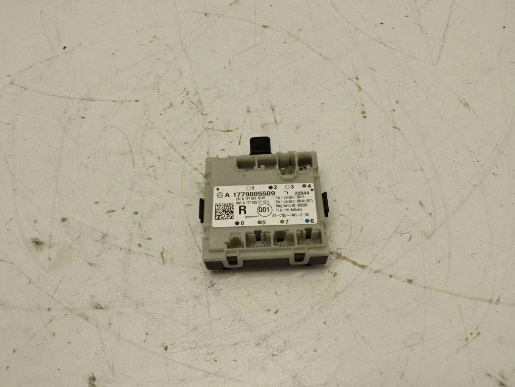 Durvju elektronikas vadības bloks A1779005509