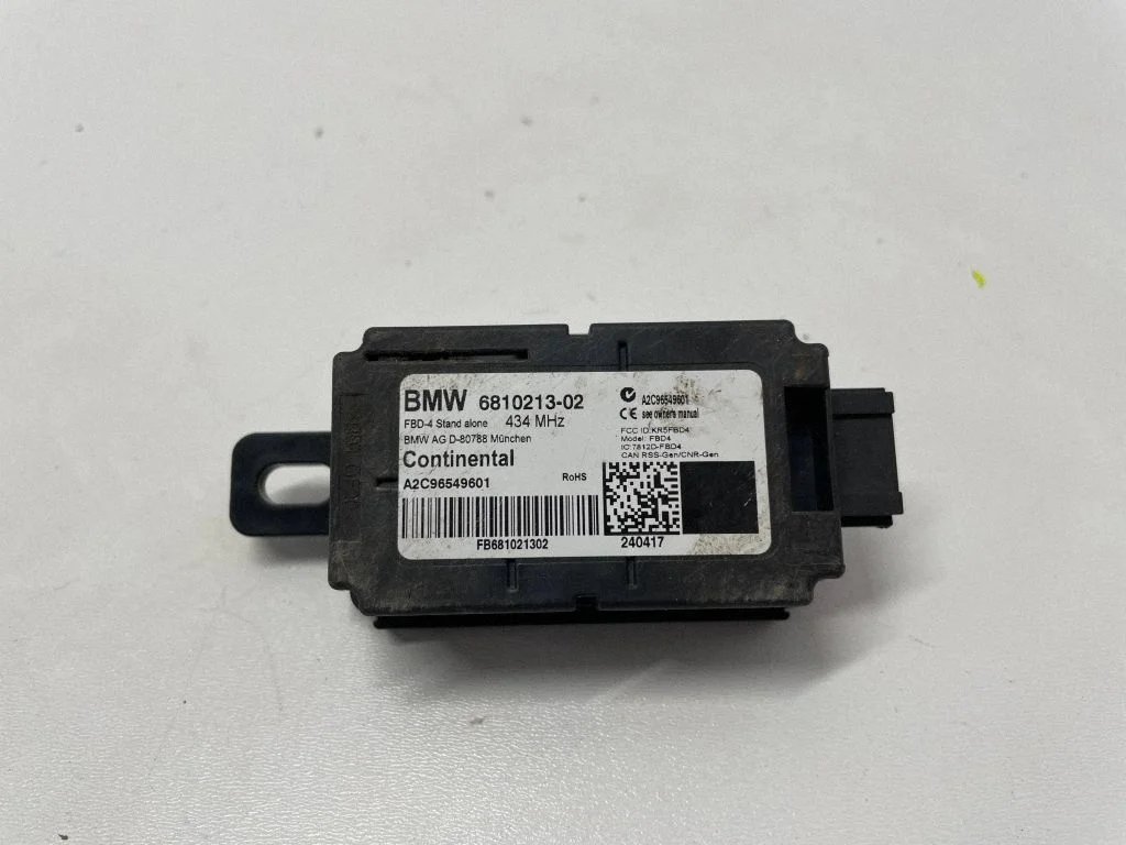 Citi vadības bloki/moduļi 6810213
