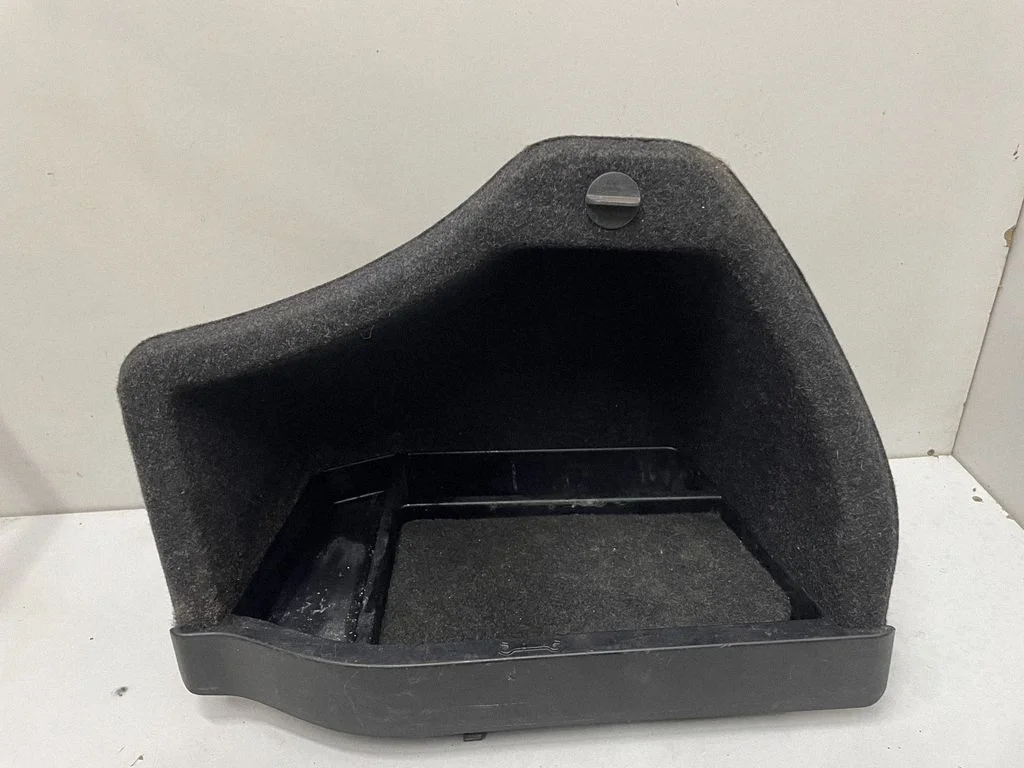 Sāna apdares panelis – BMW 3. sērija F30 F35 F31 (2012-2018)