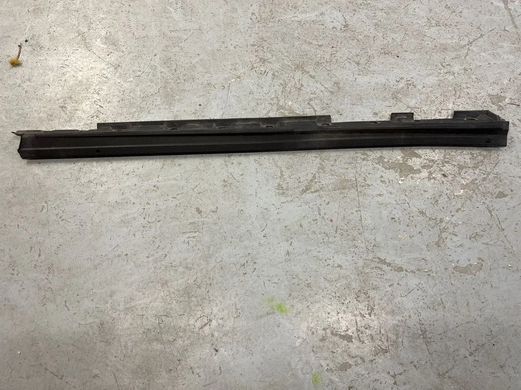 Sill – Toyota RAV 4 (XA50) (2018-)