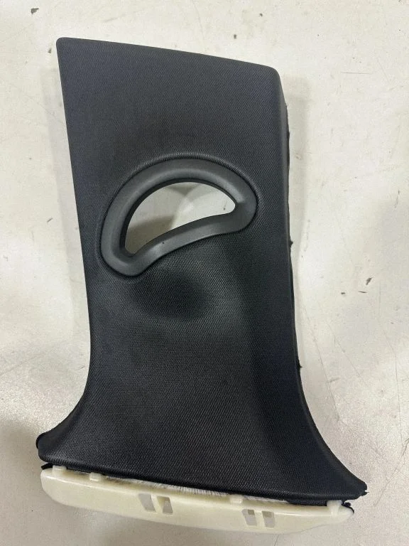 (B) pillar trim (top) 8096441