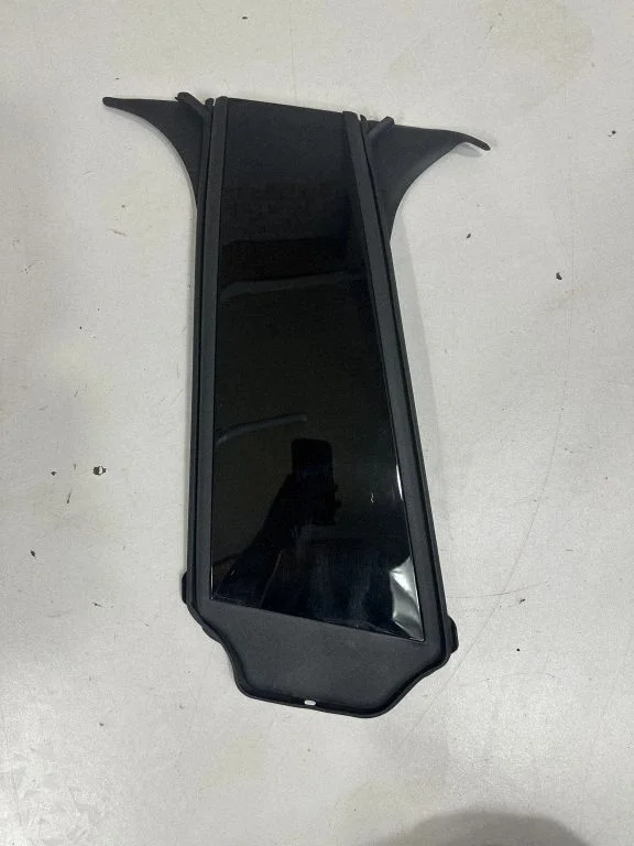 (B) pillar trim (top) 7483006