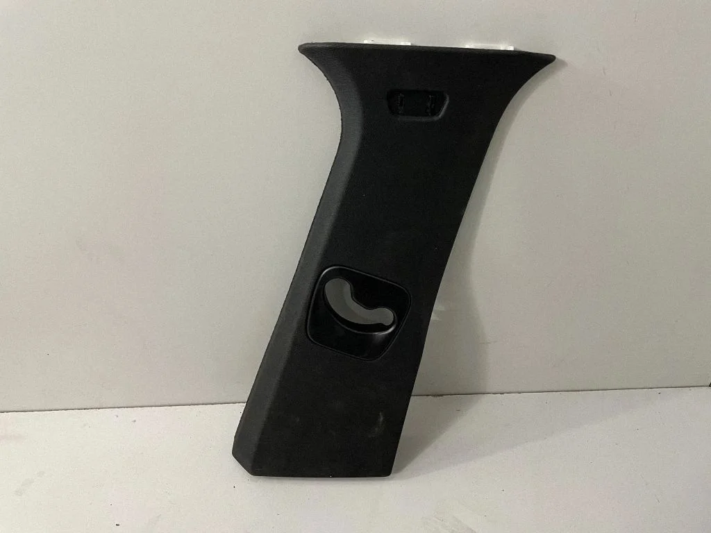 (B) pillar trim (top) – BMW X3 F25 (2010-2017)