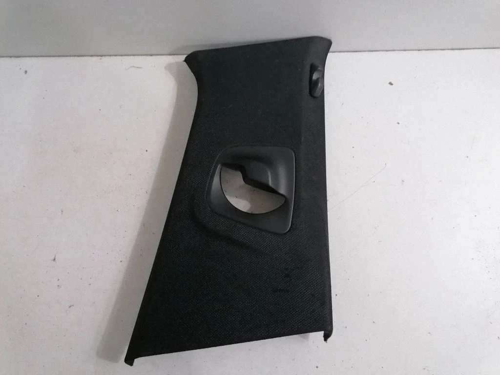 (B) pillar trim (top) – BMW 5 Series G30 G31 G38 (2016-)
