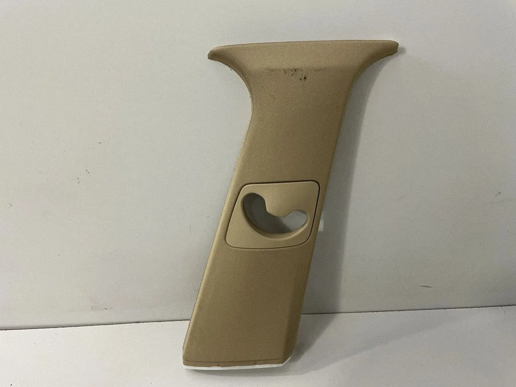 (B) statņa apdare (augšējā) – BMW X5 E70 (2006-2013)