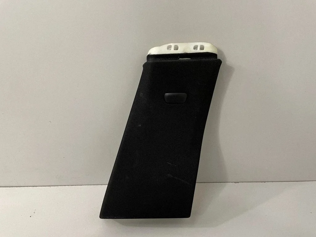 (B) pillar trim (top) – BMW 6 Series F06 Gran coupe (2012-2018)