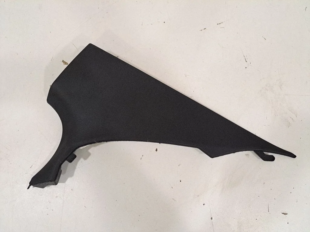 (C) pillar trim – BMW 5 Series G30 G31 G38 (2016-)