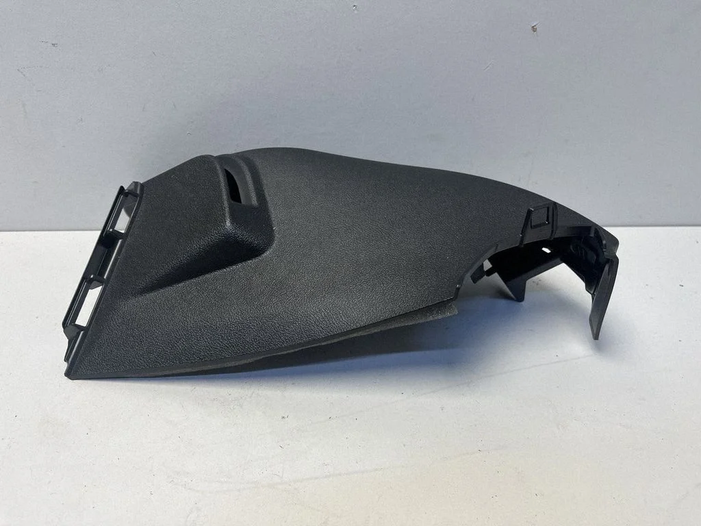 (C) pillar trim 7491178