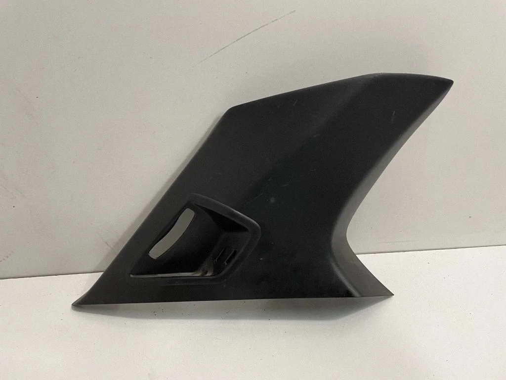 (C) piilari kate – BMW X5 E70 (2006-2013)