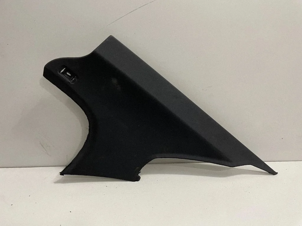 (C) pillar trim – BMW 3 Series E90 E91 (2005-2012)
