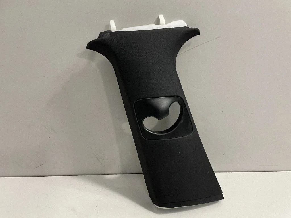 (B) piilari kate (alumine) – BMW X6 E71 (2008-2014)
