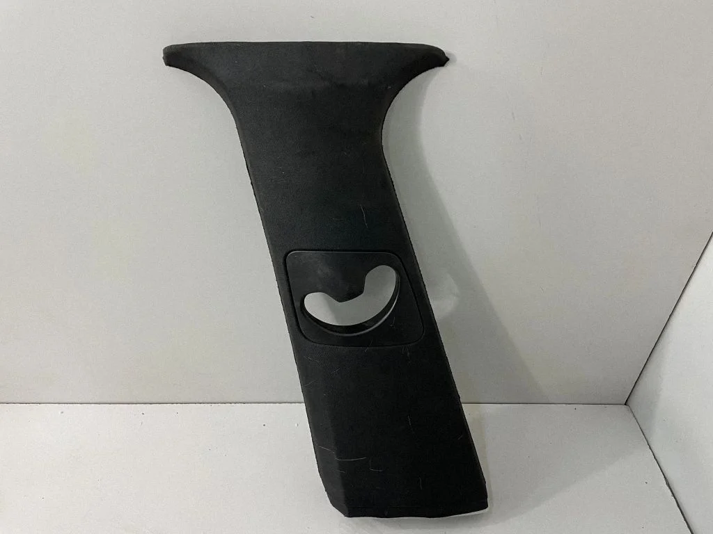 (B) statņa apdare (apakšējā) – BMW X5 E70 (2006-2013)
