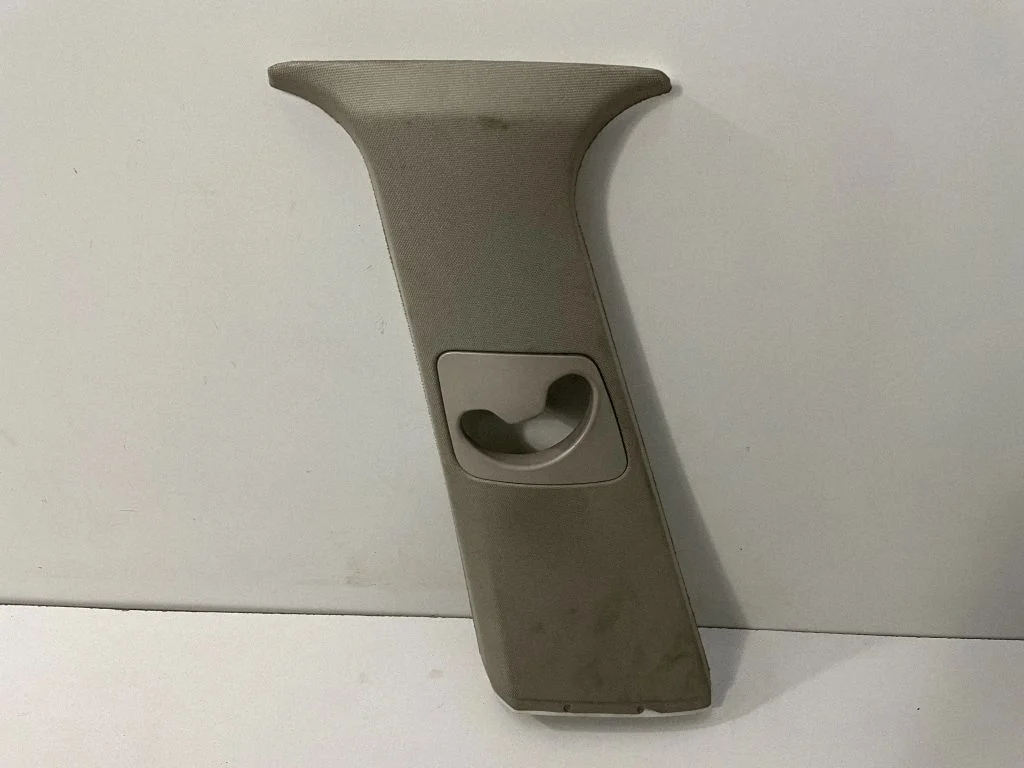 (B) statņa apdare (apakšējā) – BMW X5 E70 (2006-2013)