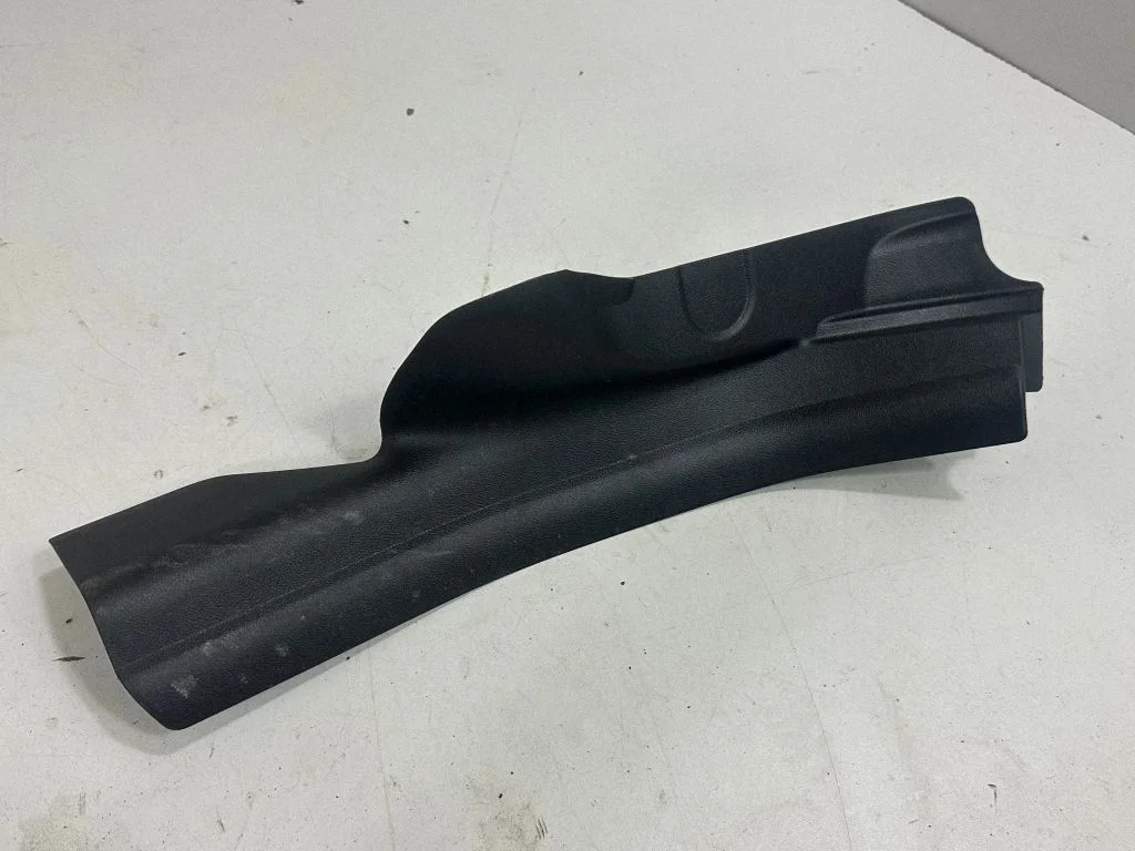 Rear sill trim cover 9871087