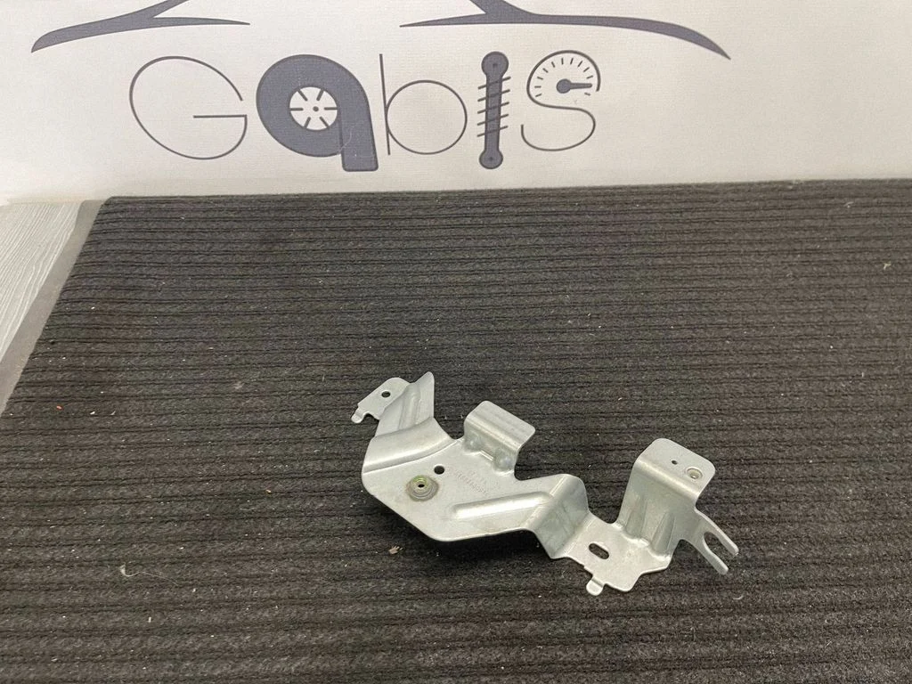 Other exterior part A1668600914
